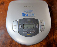SONY D-365 PORTABLE CD PLAYER *A HARD TO FIND DISCMAN * OPTICAL