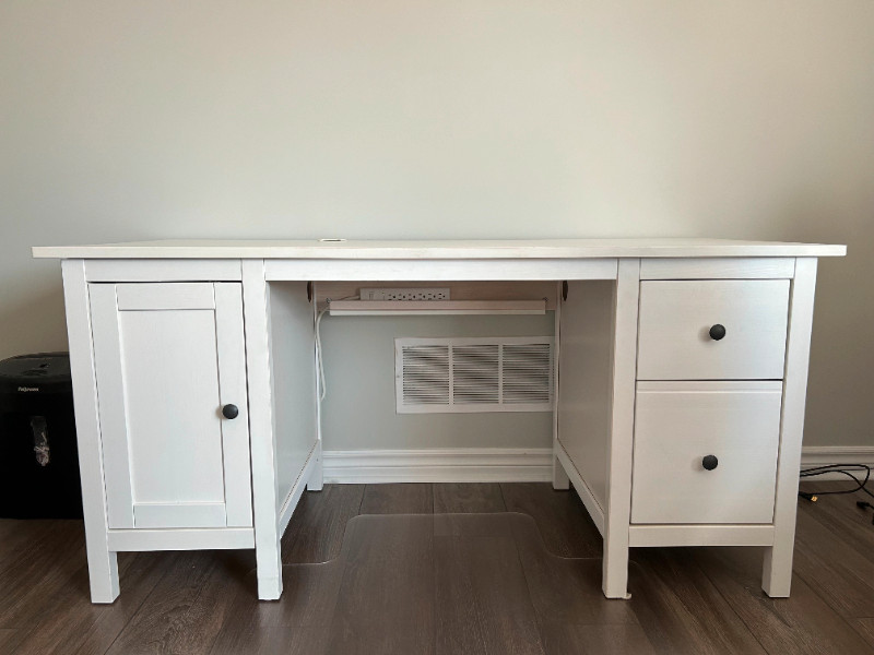 White Ikea Hemnes Desk - Good Condition | Desks | Oshawa / Durham Region |  Kijiji