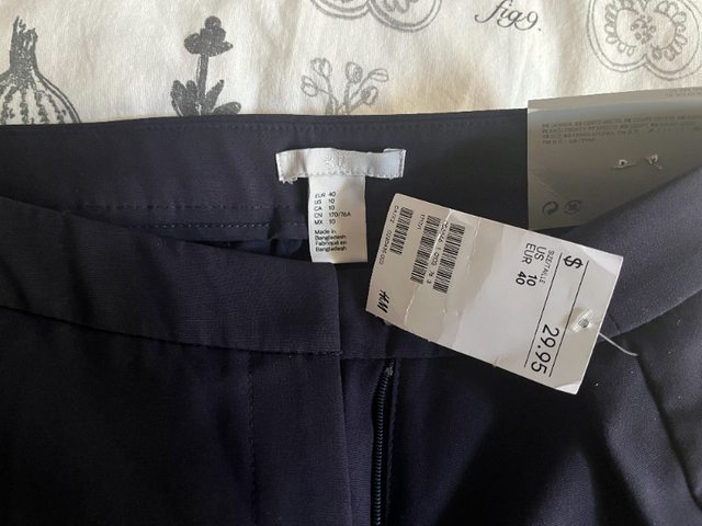 Woman's Dress Pants Brand NEW in Women's - Bottoms in City of Toronto - Image 4