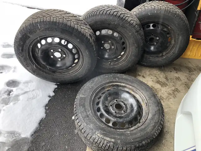 Pneus d'hiver 16" sur jantes VW 5x112 in Tires & Rims in Lévis - Image 9
