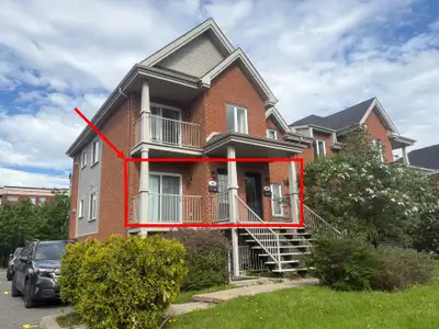 Beau grande condo 4 1/2 très lumineux !