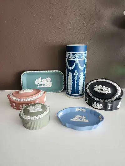 Price is for all pieces. Open to offers on whole set or for individual pieces. All are genuine Wedgw...