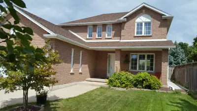 South Windsor - 3+1 Bed / 3.5 Bath House for Rent - Sept 10