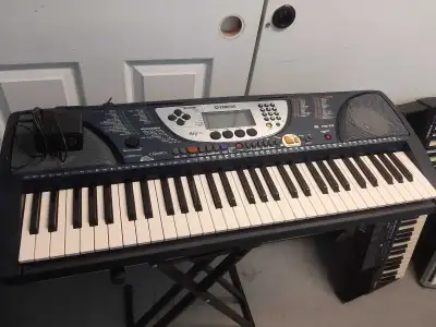 Yamaha PSK-270 Keyboard with power supply, View more