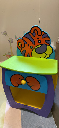 Kids night stand table 