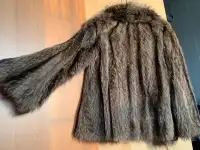 raccoon fur jacket: ladies; vintage