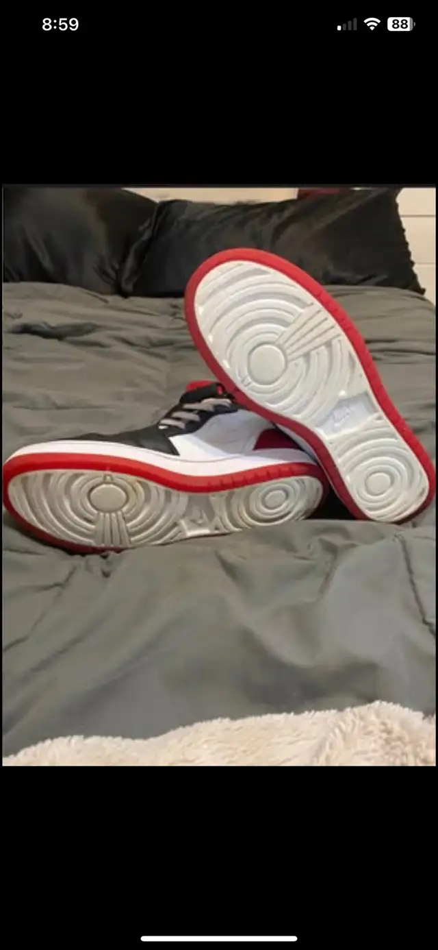 Air Jordan 1 nova XX in Women's - Shoes in Moncton - Image 5