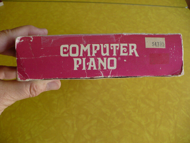 COMPUTER PIANO MODEL:CP-2000 ( VINTAGE SANS CODE BARRE ) dans Art et objets de collection  à Longueuil/Rive Sud - Image 2