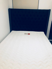 Queen Bed frame & mattress from Structube pick up from location