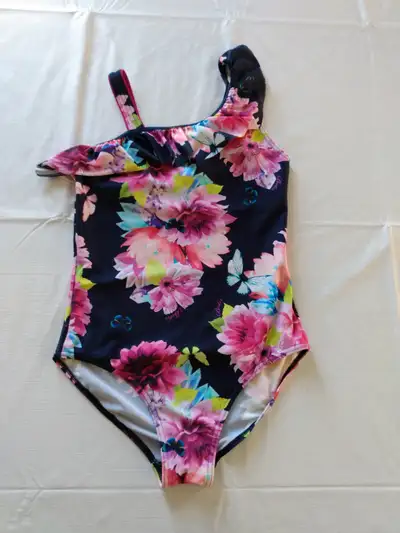 - Excellent condition - Girls ages 13-14