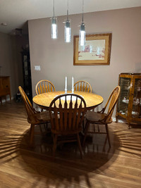 Round Solid Oak Pedestal Table with 5 Chairs