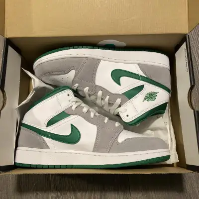 Jordan 1 Mid Pine Green, View more
