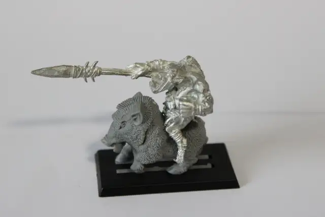 OOP Warhammer Fantasy Metal Savage Orc Boar Boyz Command Unit in Arts & Collectibles in Edmonton - Image 8