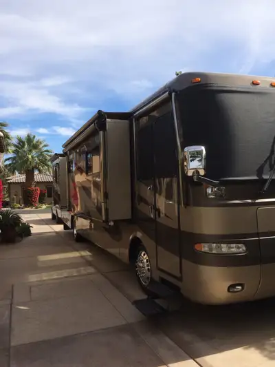 2004 Monaco Diplomat PDQ Good unit to escape to warmer weather. We bought it in 2013 with 16,000 mil...