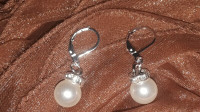 ----------New Earrings **Genuine 925 Sterling Silver Earring ---