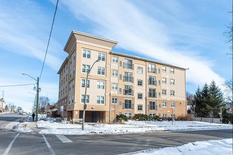 1 BEDROOM AVAILABLE, VERY CLOSE TO WATERLOO CAMPUS!! Room Rentals