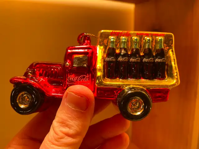 Vintage Coca-Cola Blown-Glass Truck Ornament ( BRAND NEW )