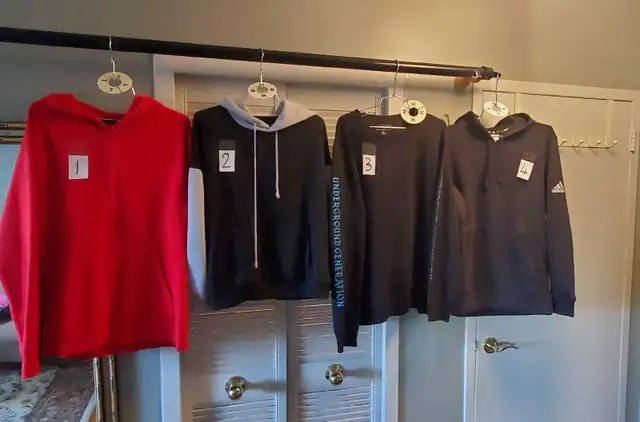 Men's & Boys Full- Zip Sweater & Long Sleeve T'Shirts Size S,M L in Kids & Youth in Mississauga / Peel Region - Image 3