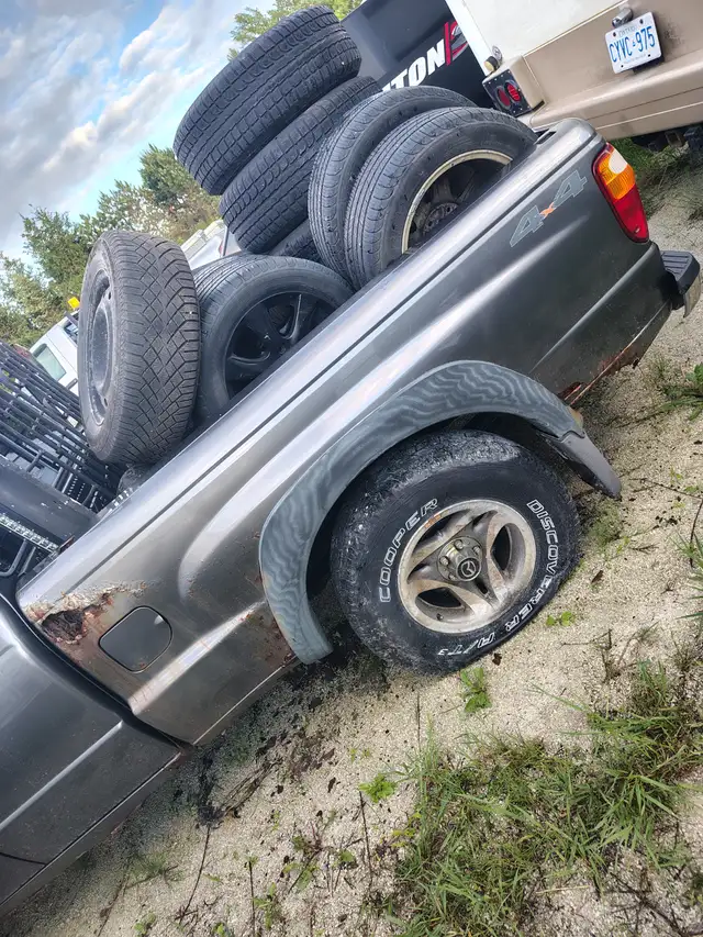 2006 Mazda b4000 4x4 5-speed in Cars & Trucks in Barrie - Image 4