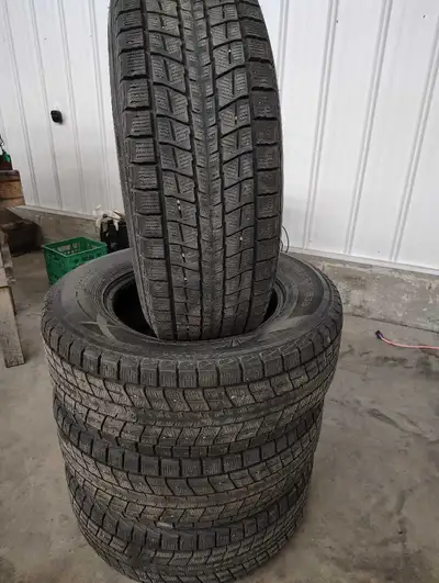 4 Dunlop wintermaxx tires 275 65 r18 all in great shape . All 4 tires are worn to 8.5/32's. Never be...