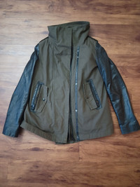 2XS Danier Leather Sleeved Jacket