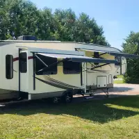 2016 Jayco 321 RSTS 5th Wheel, many upgrades & well maintained