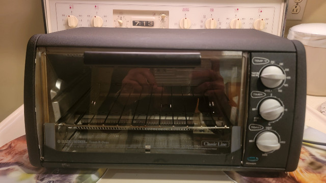 Black & Decker Toaster Oven  in Toasters & Toaster Ovens in Mississauga / Peel Region