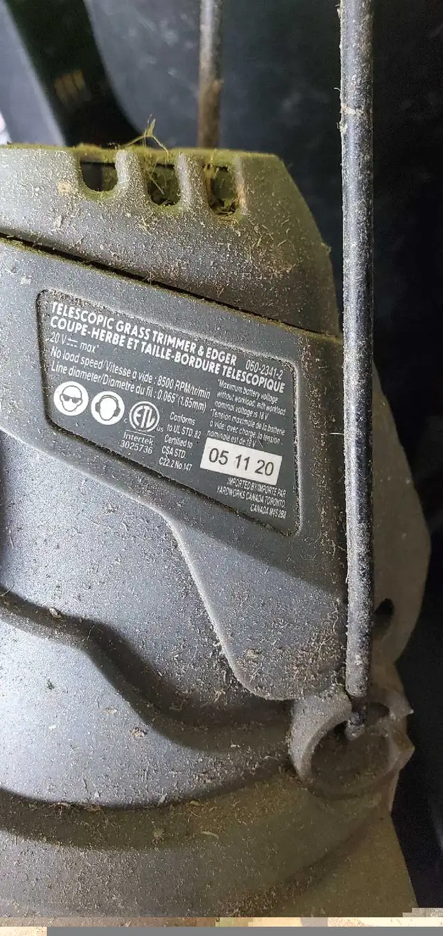 Yardworks and Ryobi Electric Weed Trimmer 14 in. in Lawnmowers & Leaf Blowers in City of Toronto - Image 11