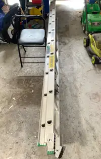 20ft extension ladder 60$