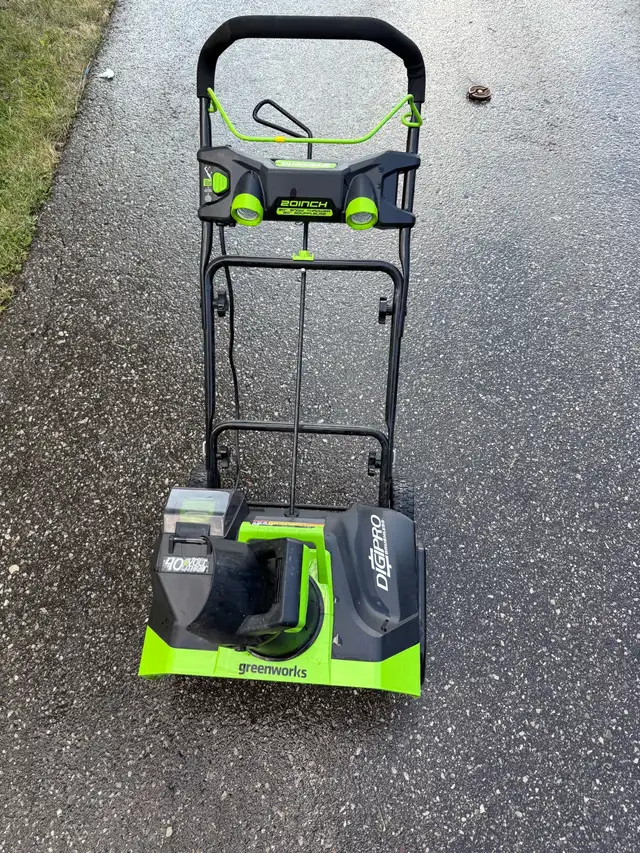 Electric Snowblower in Snowblowers in Mississauga / Peel Region - Image 2