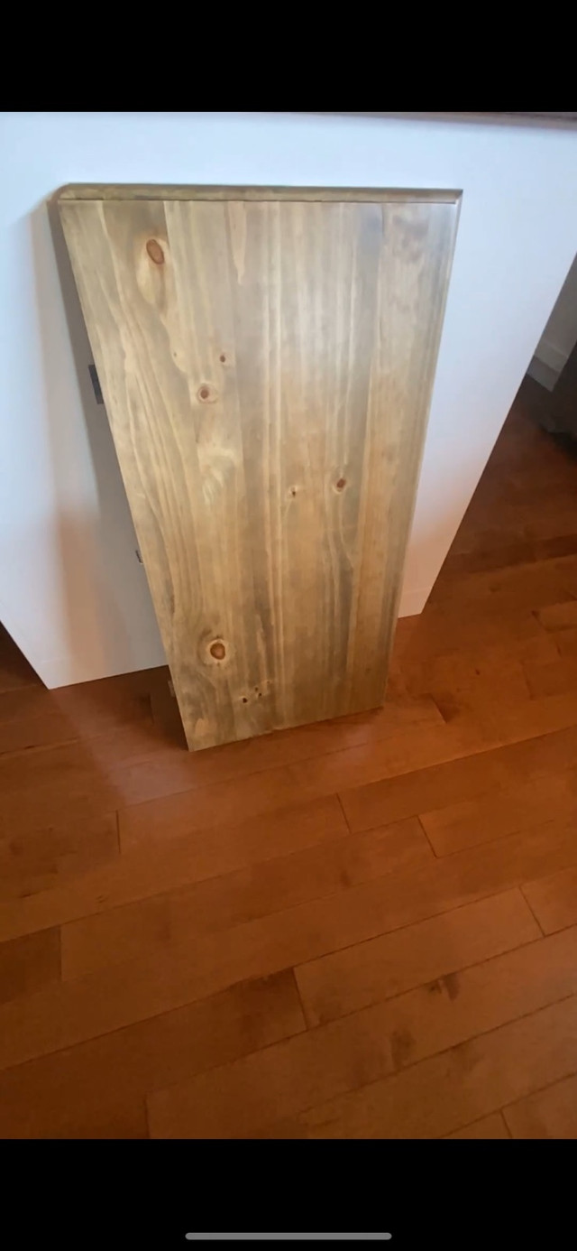 $450 ~~ Like New Kitchen Table ~~ $450 in Dining Tables & Sets in Owen Sound - Image 3