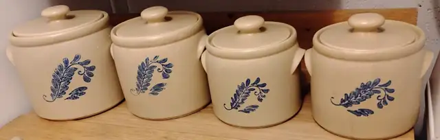 McCoy Canister Set 4 in Kitchen & Dining Wares in Guelph - Image 5
