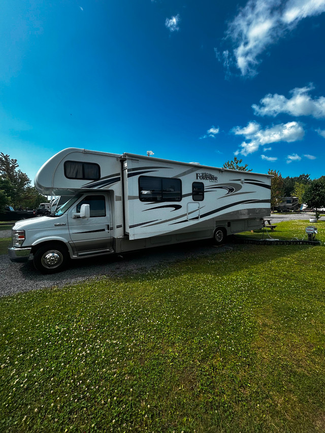 Motorisé Forestriver modèle 3051 S 2015 dans Autre  à Sept-Îles - Image 3