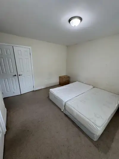 Shared Room for rent at Dusk Drive Brampton For a Single Vegetarian Girl available. Fully Furnished,...