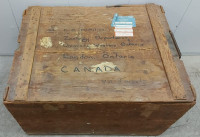 VINTAGE SHIPPING CRATE (1979)