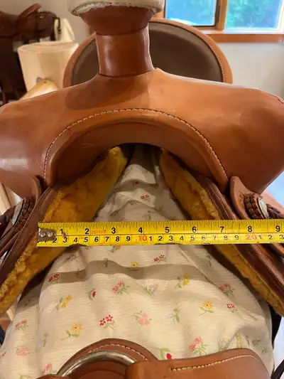 Garry’s Saddle Shop custom saddle, View more