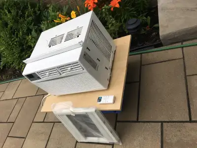 8000 BTU WINDOW AIR COND/AIR CLIMATISE FENETRE, View more