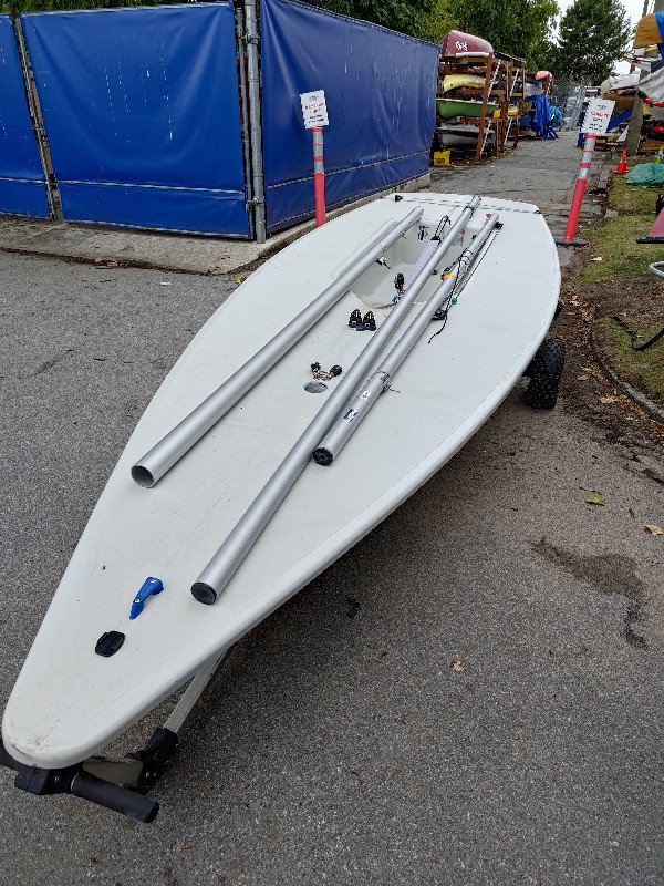 2010 Laser sailboat / dinghy in Sailboats in Downtown-West End - Image 4