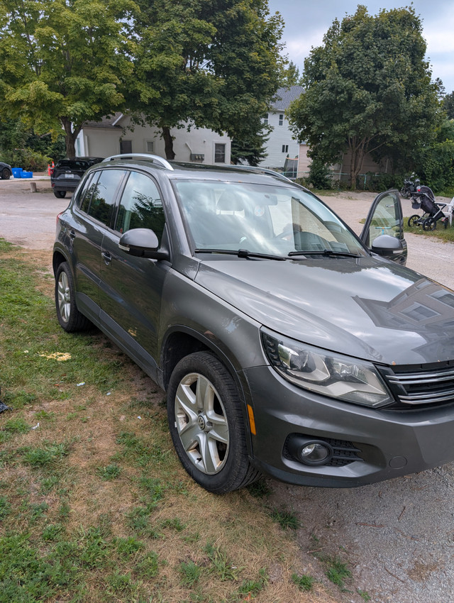 Volkswagen tiguan in Cars & Trucks in Barrie
