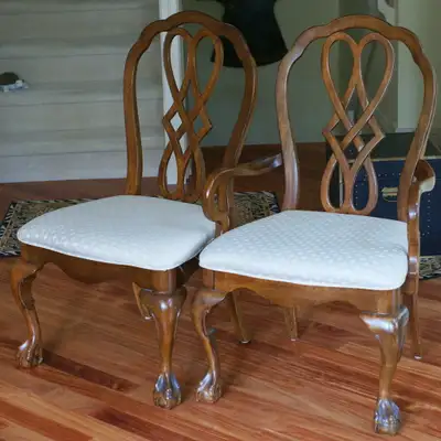 6 Chippendale style dining chairs These are Alexander Julian "Home Colours" Chippendale style dining...