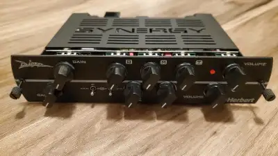 Like new in box: Selling a Diezel Herbet Synergy preamp module with 2 x 12ax7 2 channels with indepe...
