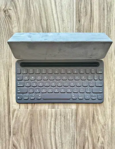 Apple iPad Pro 10.5" Smart Keyboard, View more
