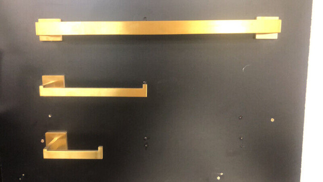 Bathroom 3 pieces ACC set Black/Gold Stainless Steel in Hardware, Nails & Screws in City of Toronto