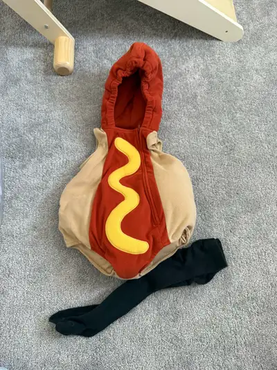 Great condition, worn once only Size: 12 months