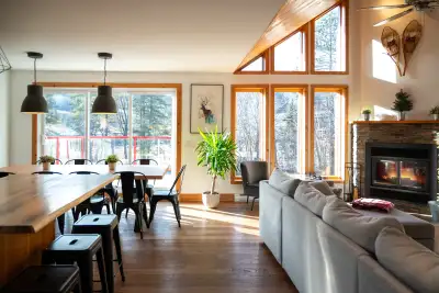 Chalet à louer Le 583 au pied des pentes de ski à Stoneham, View more