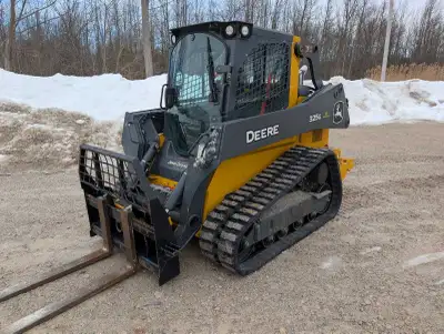 I am selling 2023 John Deere 325g track loader with 176 hours on it. Mint condition, comes with pall...