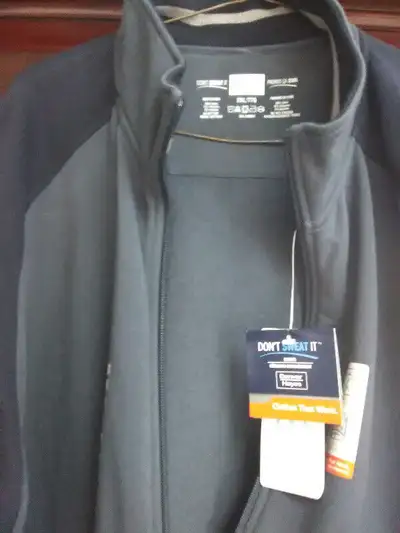 Denver Hayes spring jacket,moister wicking and shrink resistant never worn tags still on it size 2xl...