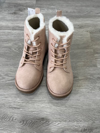 Size 2 girls fall boots from Gap