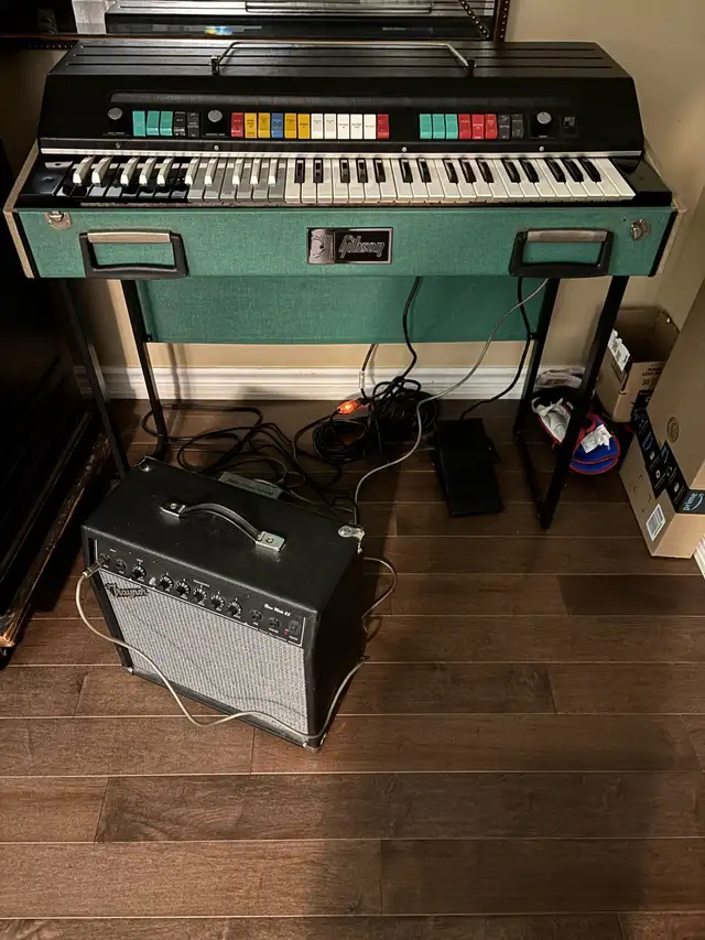 Mint Condition Gibson G-101 Keyboard/Organ in Pianos & Keyboards in Oakville / Halton Region - Image 5