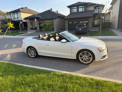 2015 Audi A5 Technik S-Line Convertible / Mint/ 121k clear Carfax / Certified